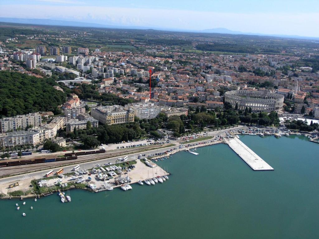 Apartment Pula Center - Near The Central Bus Station Εξωτερικό φωτογραφία
